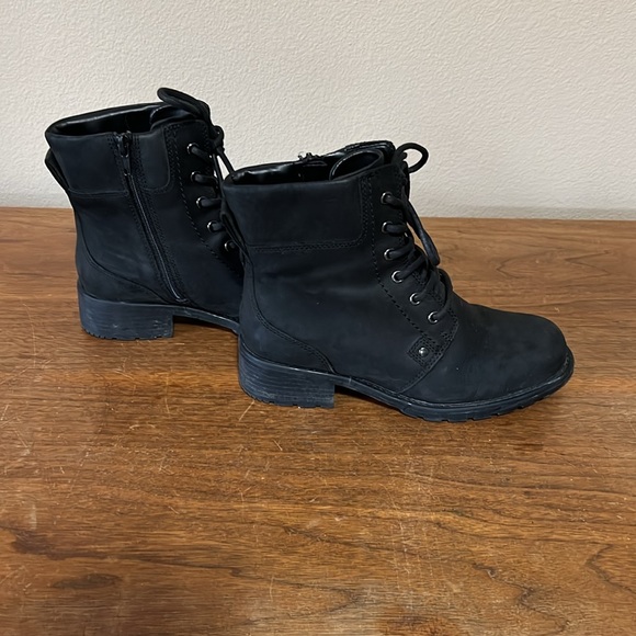 Clarks Ankle boots 6.5 - Picture 5 of 6